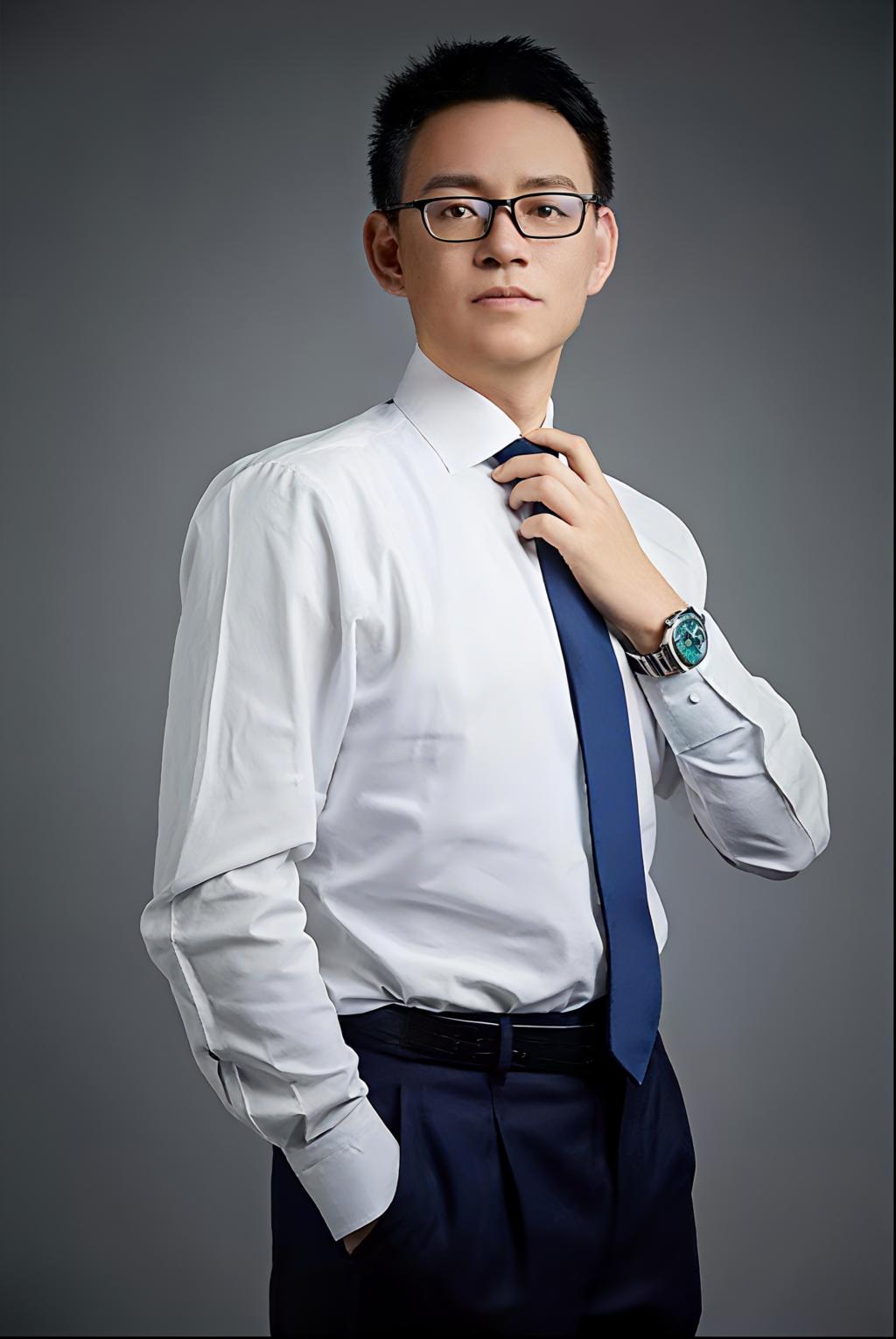 李一鸣 